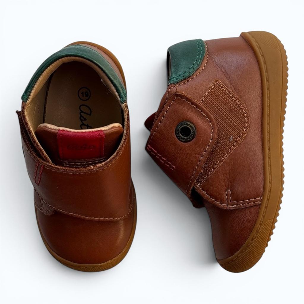 Chaussures bébé Aster - 19 - Marron - État : Excellent
