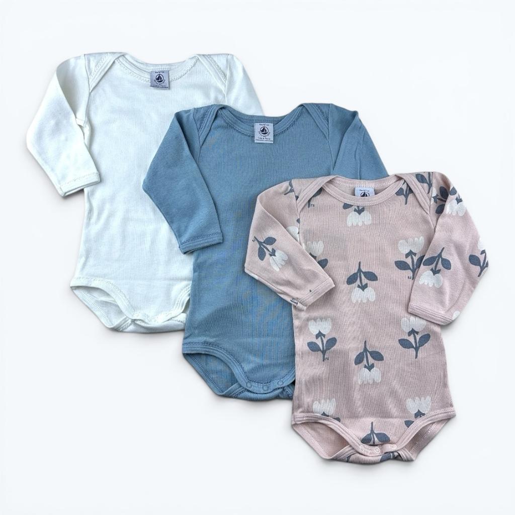 Lot 3 bodies Petit Bateau - 6 Mois - Rose/bleu - État : Excellent